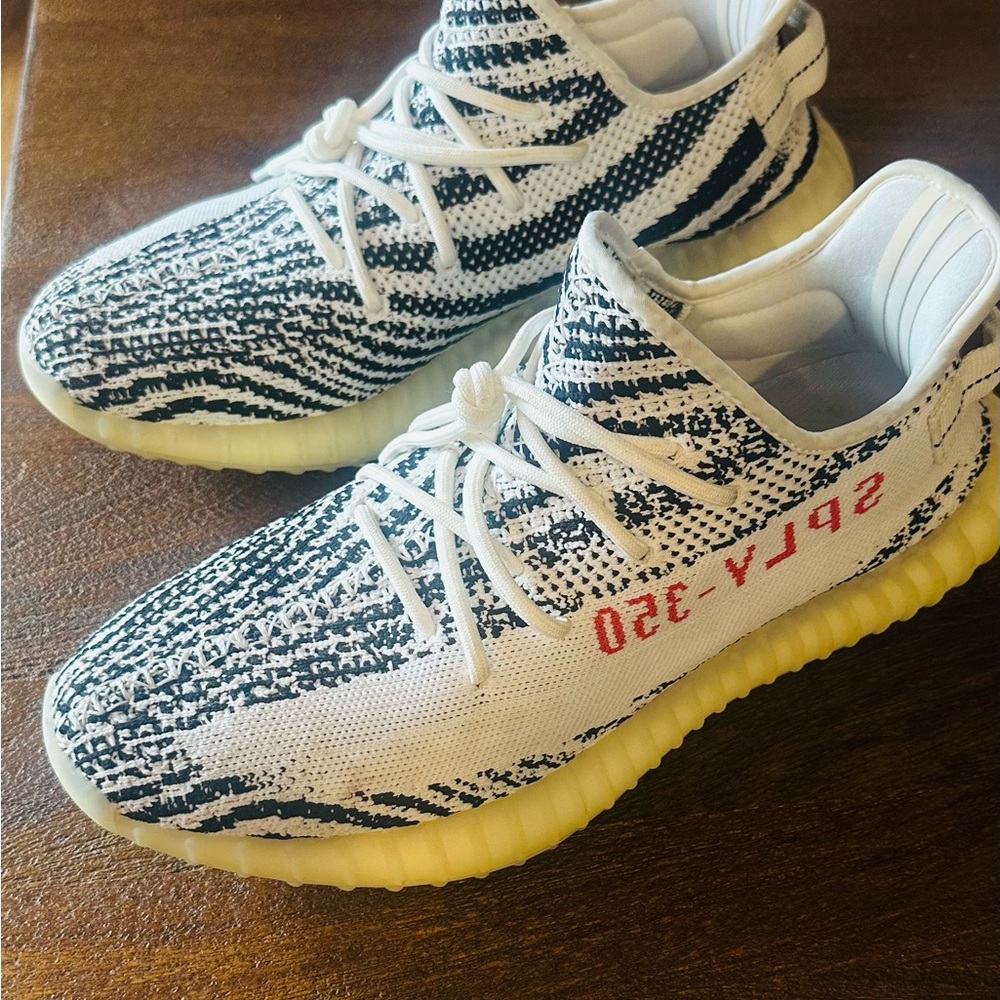 Adidas Yeezy Boost 350 V2 Zebra
